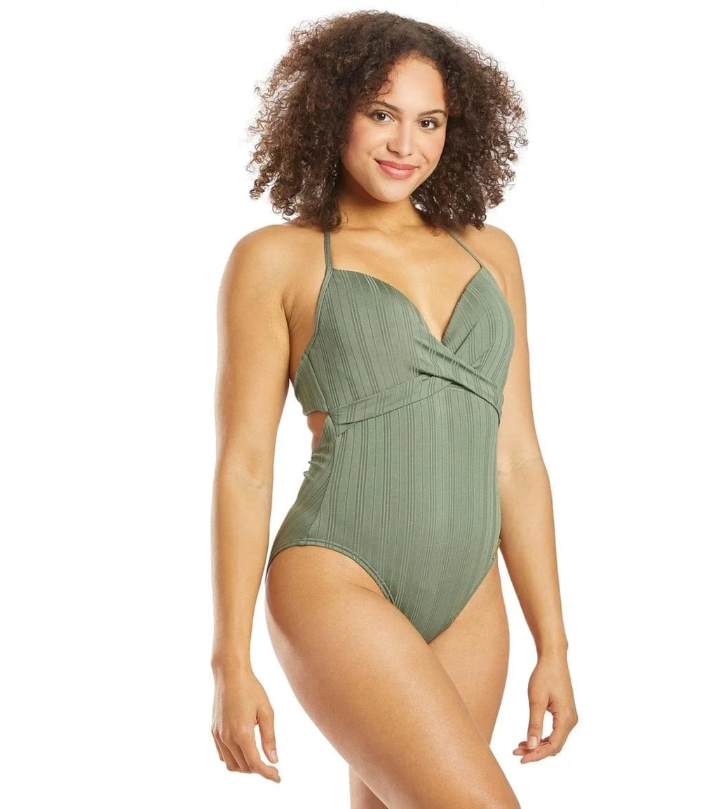 Swimsuit, Vince Ripple IGUANA Effect One-Piece 8 Wrap-Front US Camuto
