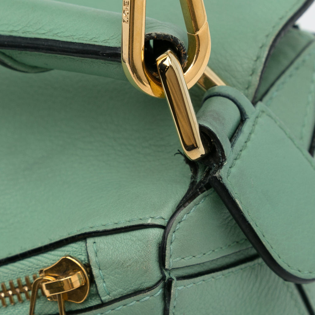 LOEWE (Good) Satchel Puzzle Green Leather Medium Pre-Owned Calf Unisex Authenticated