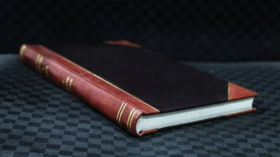 Howard [Leatherbound] Jonquil" A (Mrs. book "Johnnie / bairns (1907) by for Watson) bonnie
