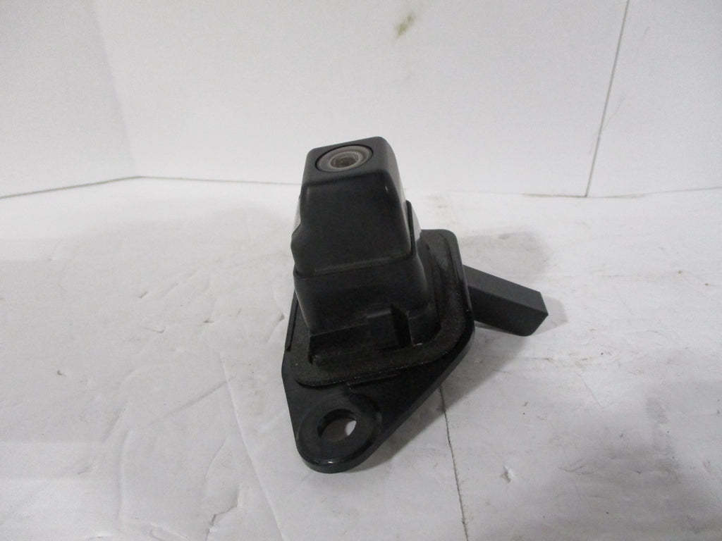 11 OEM 13 09 (Good) Toyota View Mounted Highlander Backup Liftgate Rear 12 Camera Pre-Owned 10