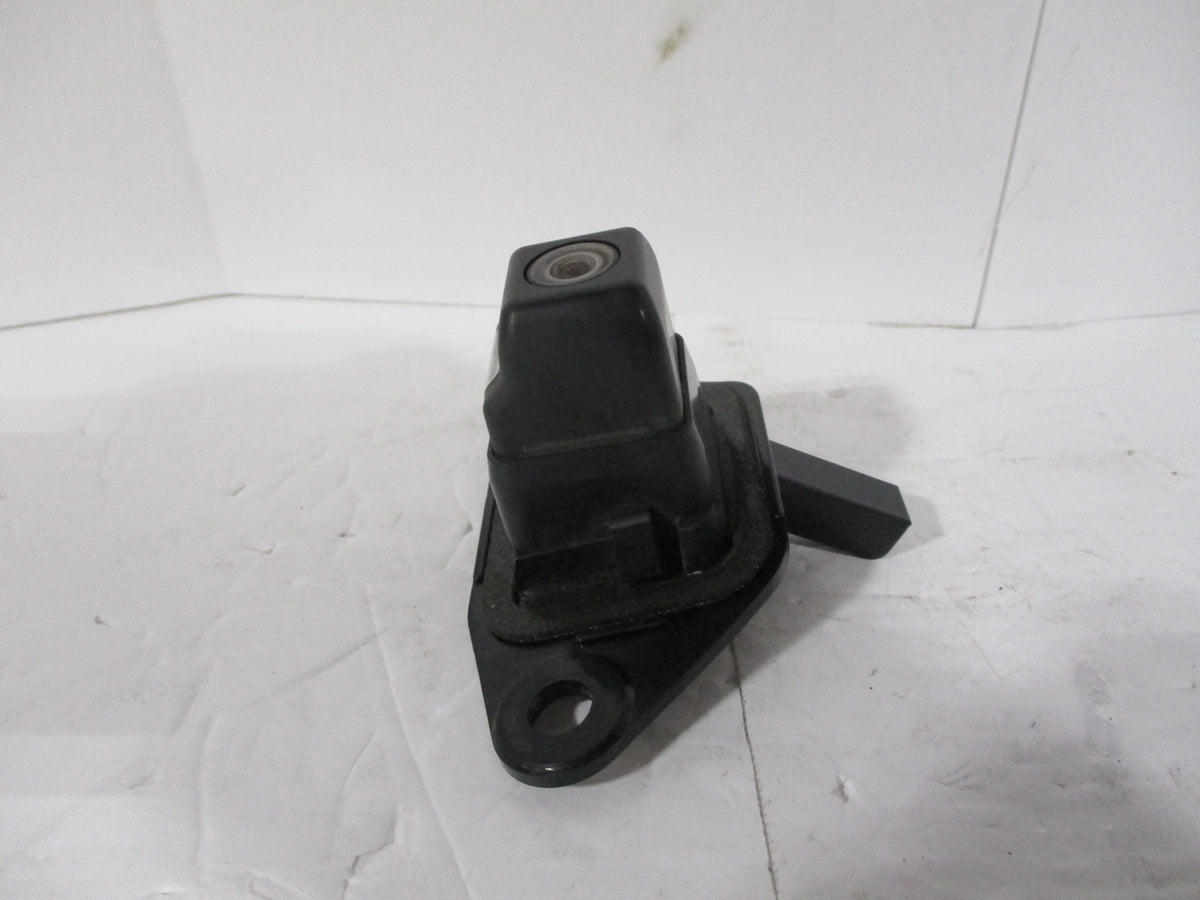 11 OEM 13 09 (Good) Toyota View Mounted Highlander Backup Liftgate Rear 12 Camera Pre-Owned 10