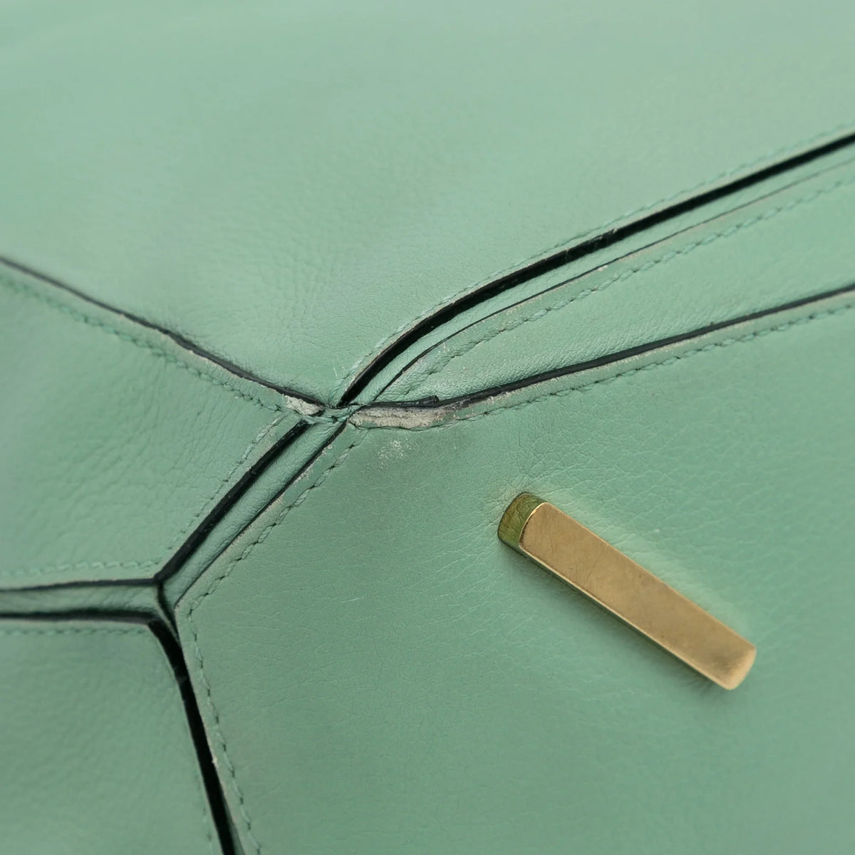 LOEWE (Good) Satchel Puzzle Green Leather Medium Pre-Owned Calf Unisex Authenticated