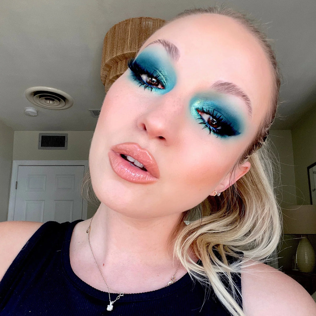 Cosmetics Melt Eyeshadow Zodiac Side Pisces Mini Water Cancer Palette Bad Scorpio