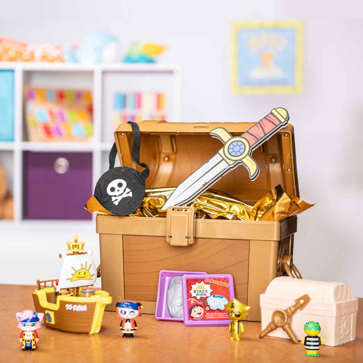 Toy Micro Treasure Ryans Cap`n Mystery Ryan`s World Chest