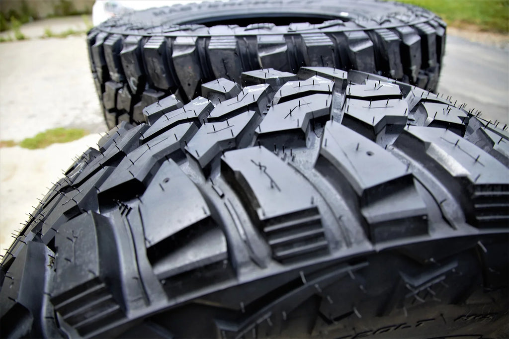 Ply 8 D M/T Mastercraft LT Mud MT Tire Load MXT 37X12.50R17 Courser
