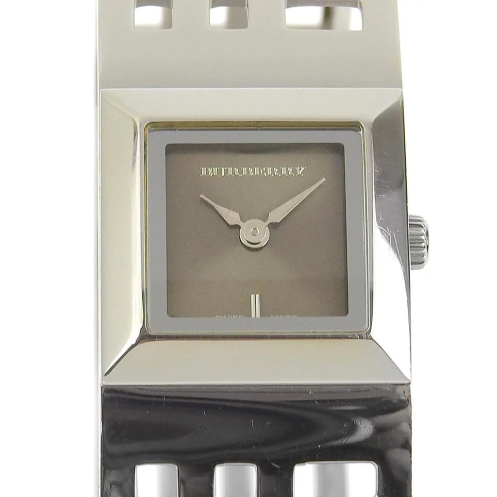 Brown Steel BU4701 Display BURBERRY Ladies Analog Heritage (Fair) Dial Pre-Owned Burberry Quartz Silver Bangle Stainless Watch