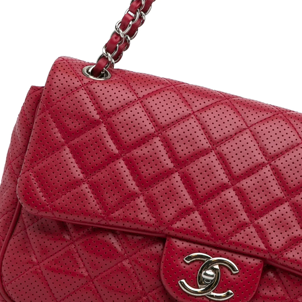 Leather Red (Good) Shoulder Pre-Owned Unisex Classic Authenticated Jumbo Perforated Lambskin Bag Single Chanel Flap